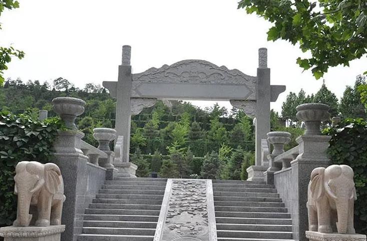灵山宝塔陵园好不好？