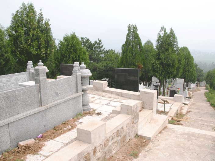 归山陵园墓地价格是多少钱