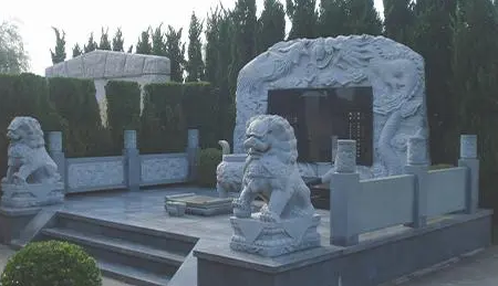 墓地放石狮子有什么讲究？