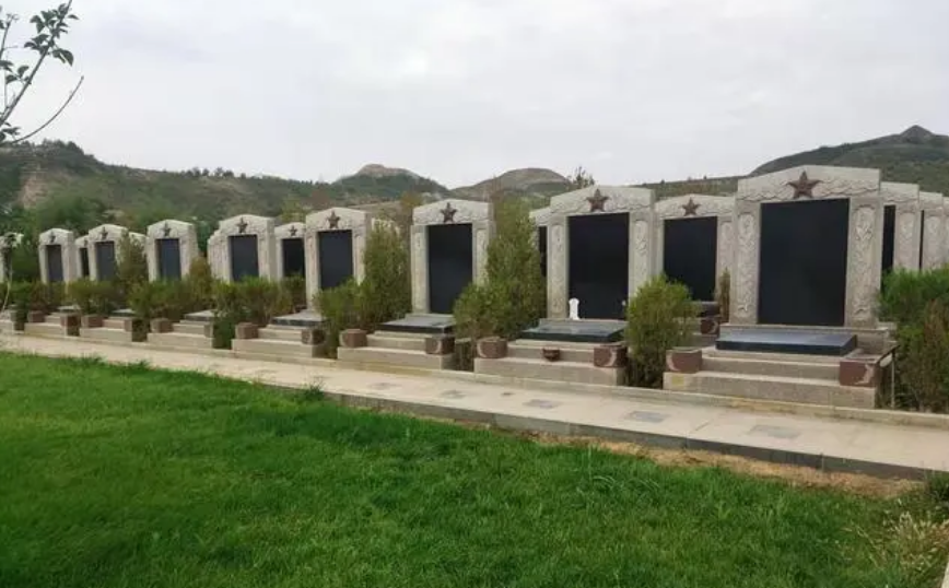 在公墓陵园中选墓地应注意哪些？